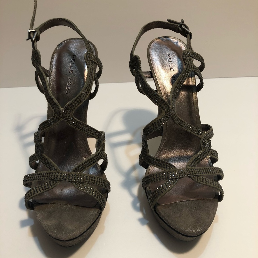 Pelle Moda Jonah Sparkly Heel Gray Size 8.5